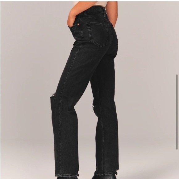 Abercrombie & Fitch Ultra High Rise 90’s Straight Jean - Picture 2 of 10
